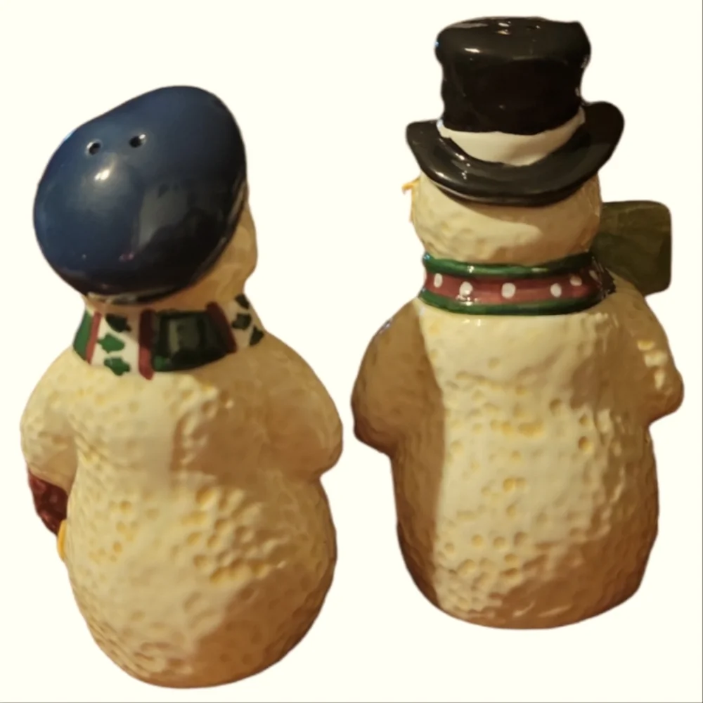 Vtg Salt & Pepper Shakers Snowman Christmas Winter Porcelain